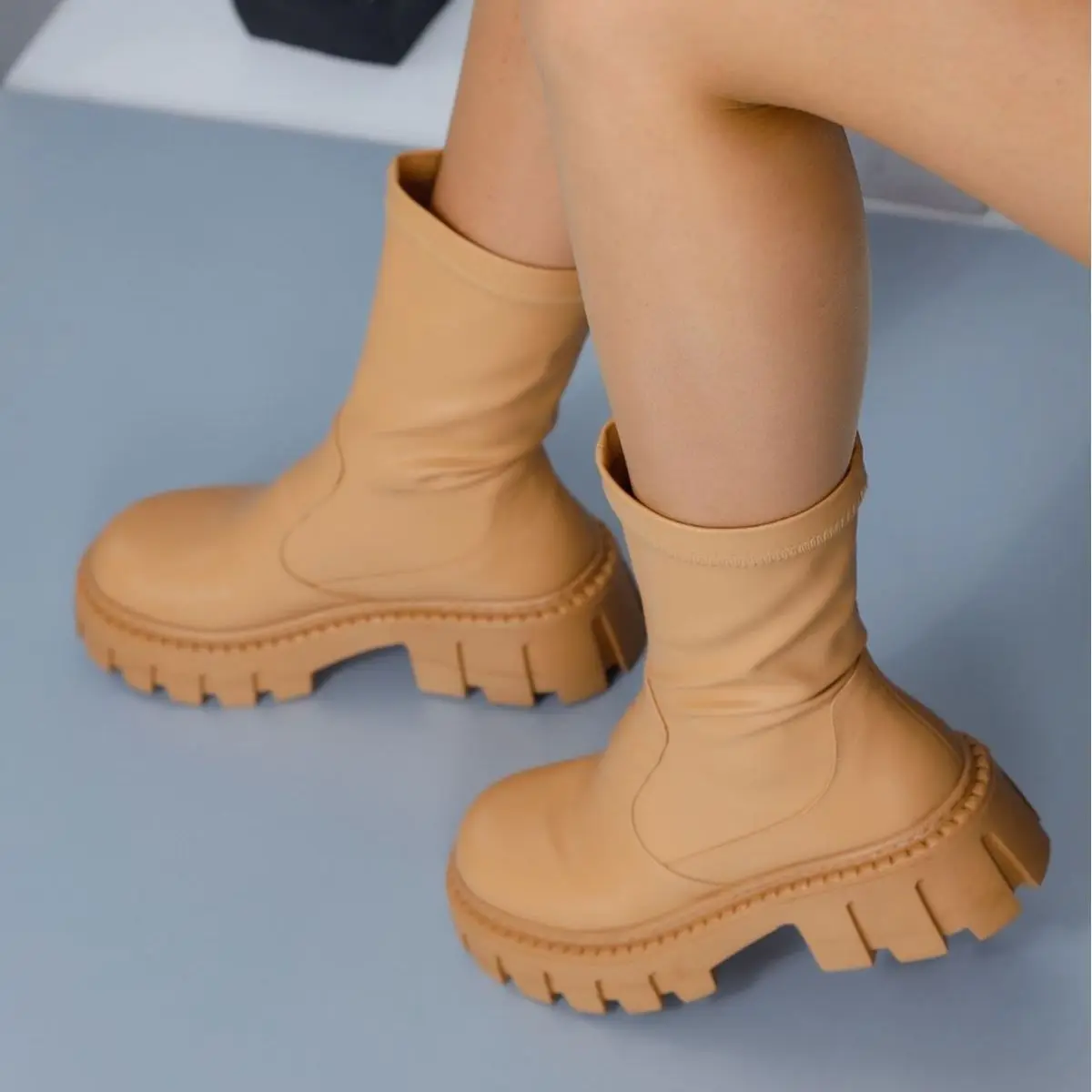 Jolie Camel Women Boots 2022 New Autumn Winter Platform Comfortable Fashion Boots Sneakers Female Elegant Ladies Comfy Sexy Casual Designer Luxury Shoes for Woman 2021 botas de mujer
Jolie Camel Women Boots 2022 New Autumn Winter Platform Comfortable Fashion Boots Sneakers Female Elegant Ladies Comfy Sexy Casual Designer Luxury Shoes for Woman 2021 botas de mujer