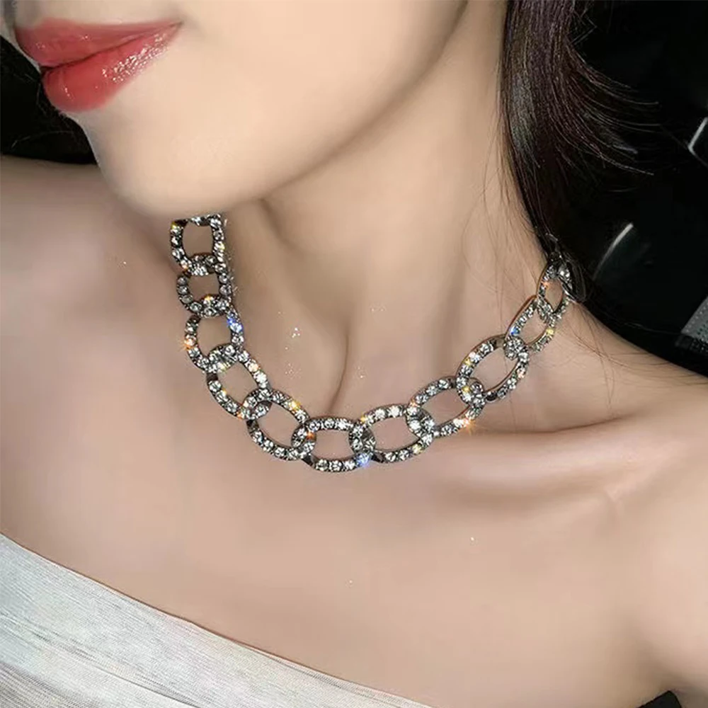 Luxury Link Chain Necklace for Women Geometric Silver Color Choker Neck with Shiny Rhinestones Punk Stainless Steel Jewelry Gift
Luxury Link Chain Necklace for Women Geometric Silver Color Choker Neck with Shiny Rhinestones Punk Stainless Steel Jewelry Gift