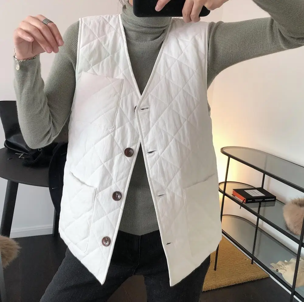 classic woman soft warm vest
classic woman soft warm vest