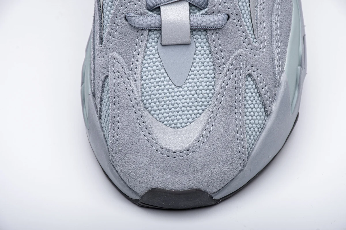 2021 New TOP Quality Boost 700 V2 Hospital Blue Men and Women Fashion Sneakers Classic Outdoor Running Shoes Size Eur 36-46 
2021 New TOP Quality Boost 700 V2 Hospital Blue Men and Women Fashion Sneakers Classic Outdoor Running Shoes Size Eur 36-46