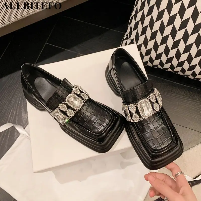 Rhinestone Design Thick Bottom Fashion Leisure Real Genuine Leather Girls Student Street Walking High Heels Women Heels Shoes
Rhinestone Design Thick Bottom Fashion Leisure Real Genuine Leather Girls Student Street Walking High Heels Women Heels Shoes