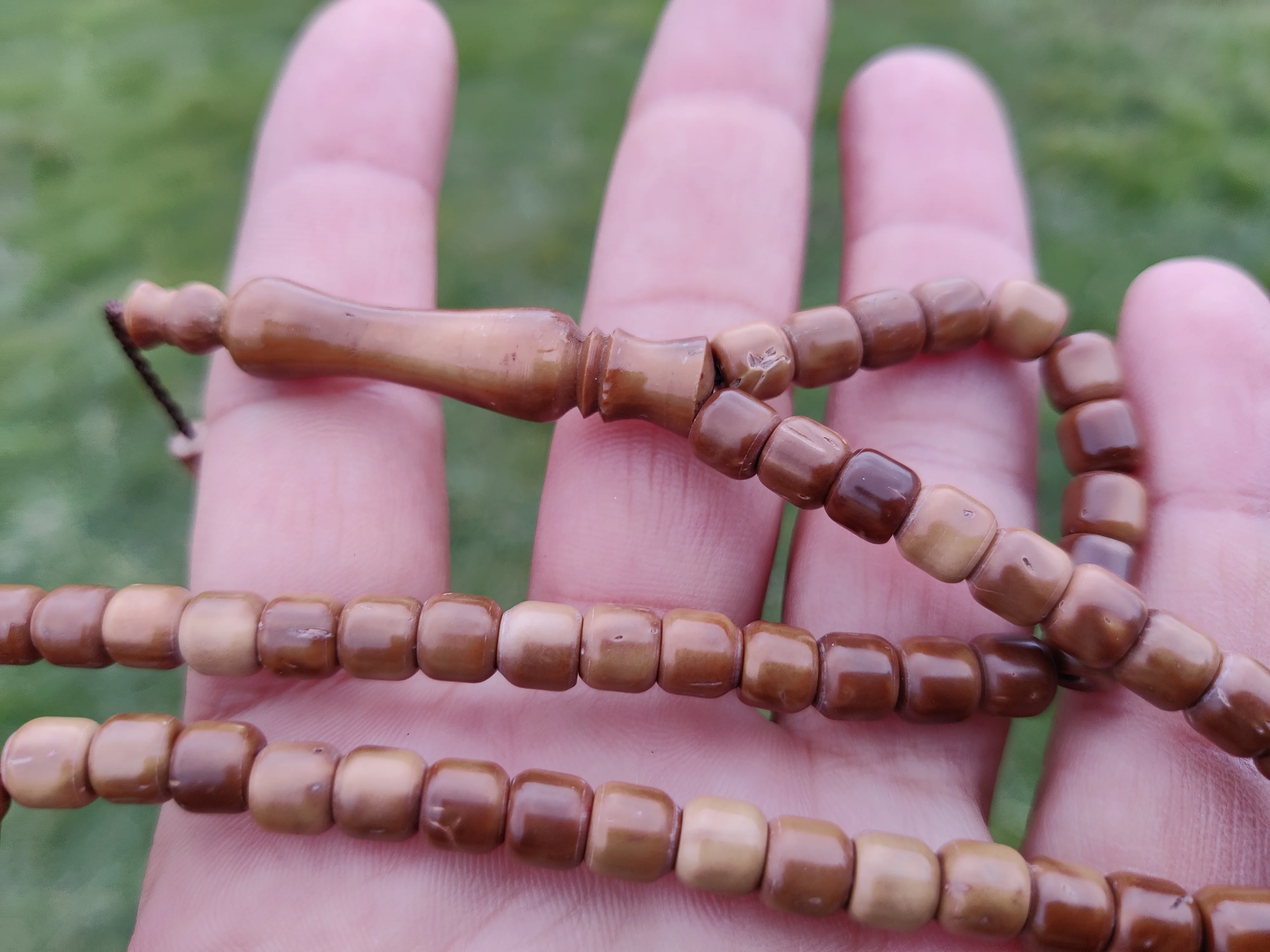 Ottoman Faturan German Amber Sandalous Misbaha Prayer Beads Islamic Gift Tasbih Tasbeeh Tasbeh Rosary Tasbih # 20C
Ottoman Faturan German Amber Sandalous Misbaha Prayer Beads Islamic Gift Tasbih Tasbeeh Tasbeh Rosary Tasbih # 20C