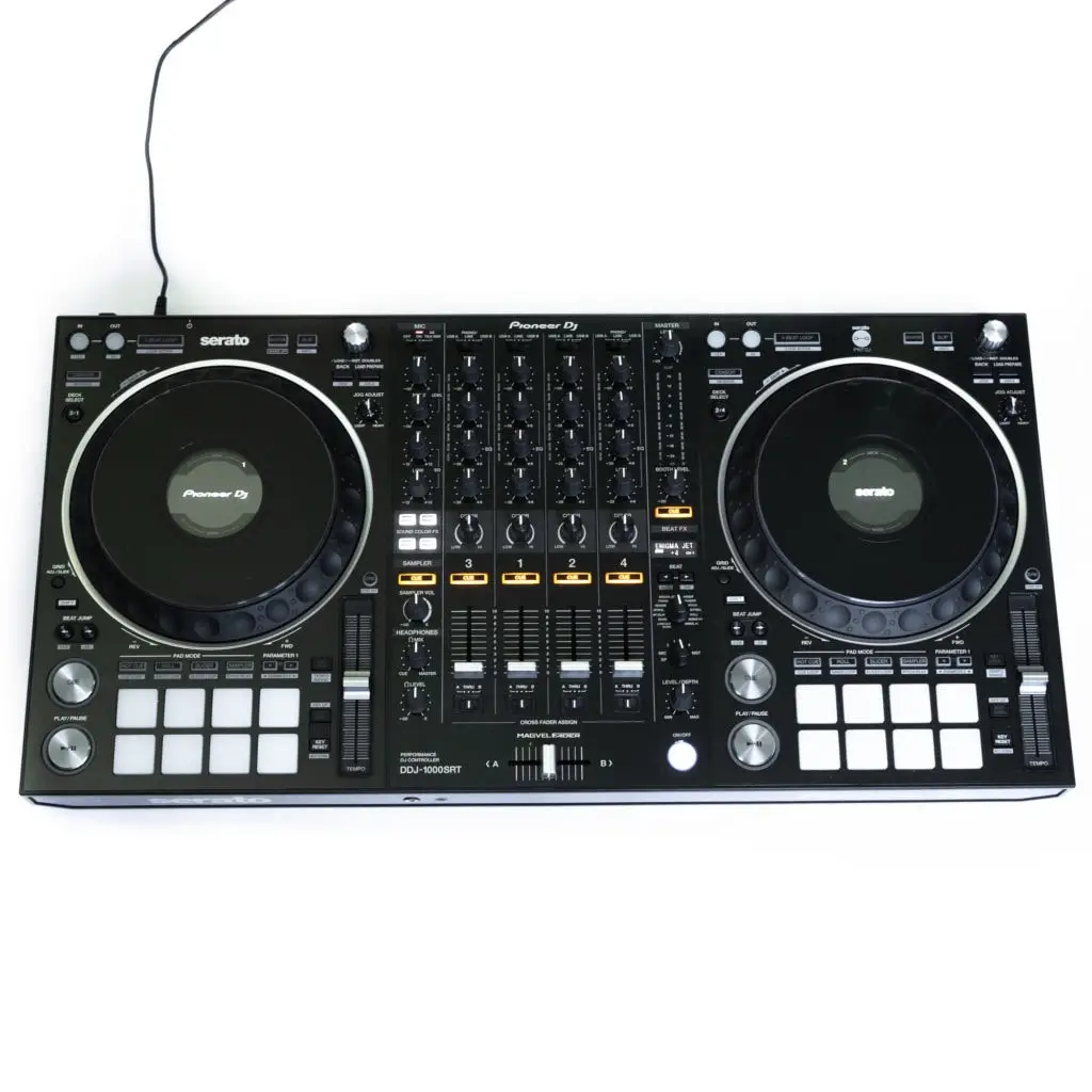 

Новый оригинальный 100% готовый DJ-контроллер Serato DJ w/ Flight DDJ-SR2