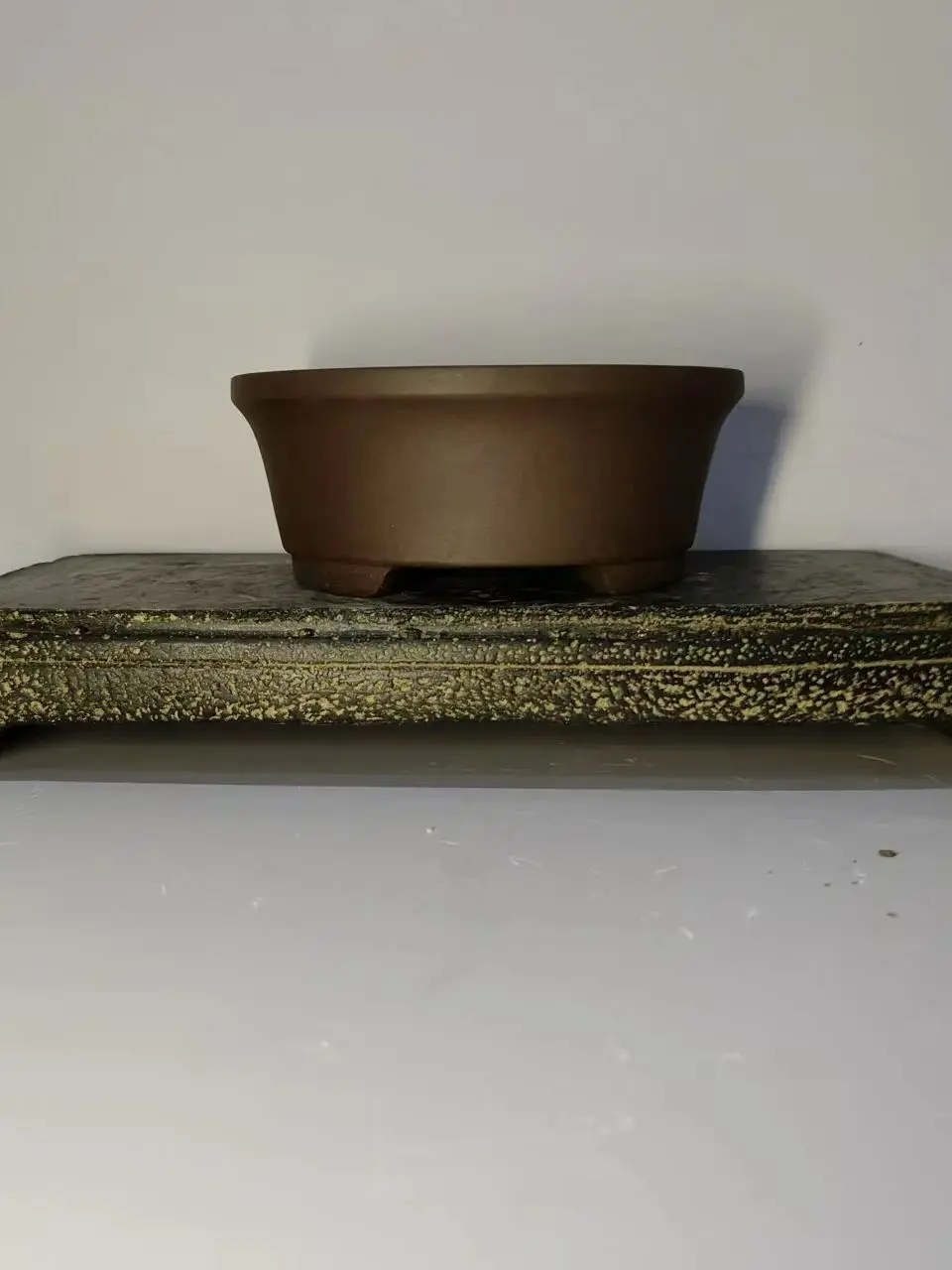 

Фиолетовый глиняный горшок для бонсай