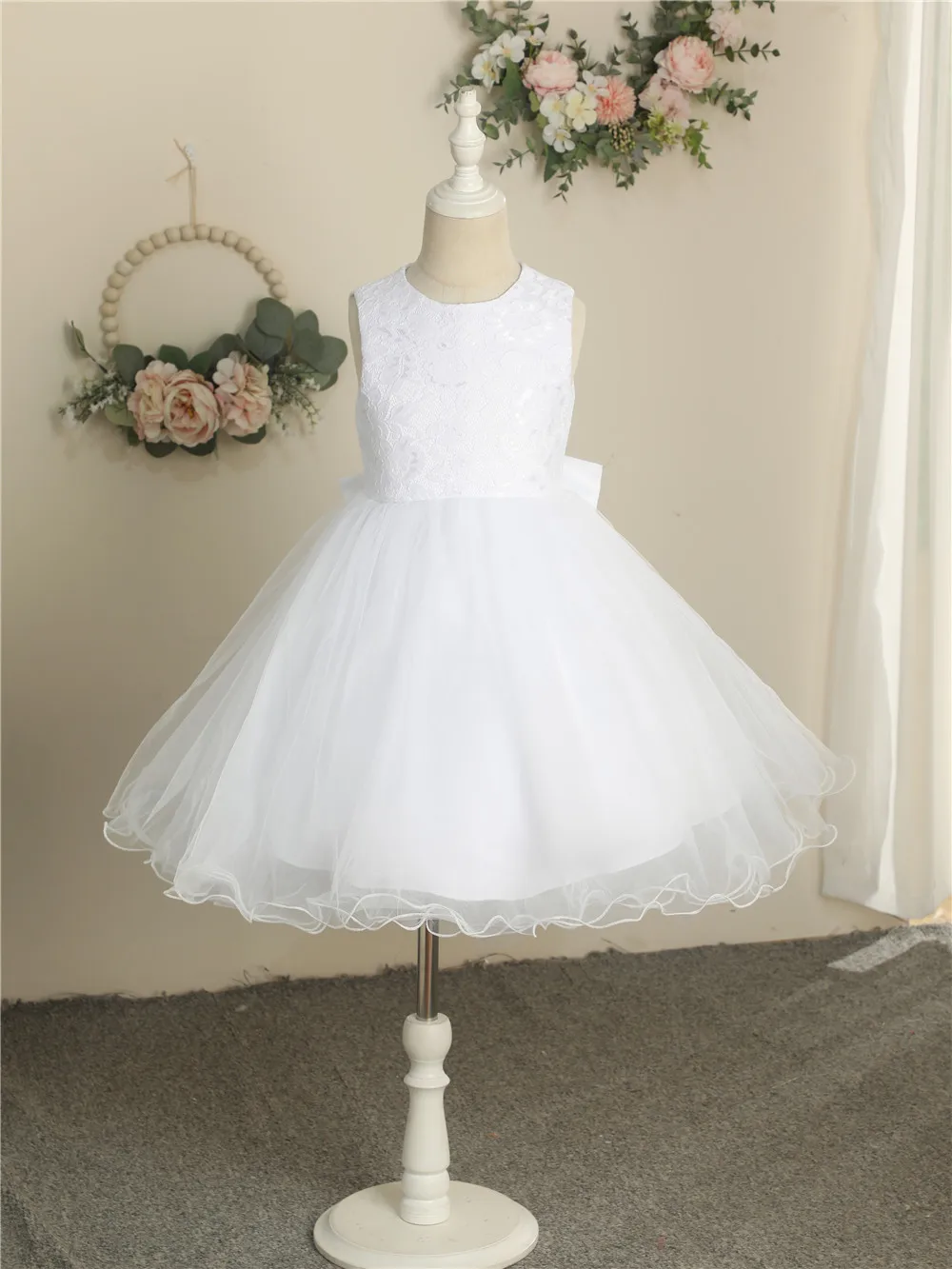 

Kids Champagne Puffy Flower Girl Dress Pearls Beadings Bow First Communion Dresses Tulle Sashes Kids Little Bride Dresses