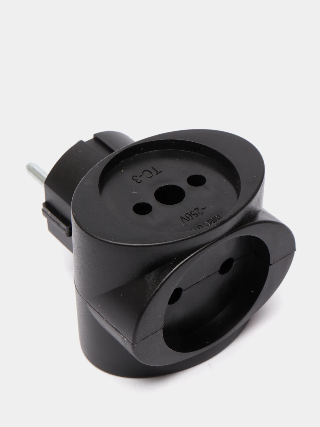 тройник toker 3т (черный), 6а. тройник с заземл. тройник сетевой старт 6а 1300вт. тройник черный. электрическая вилка panasonic.