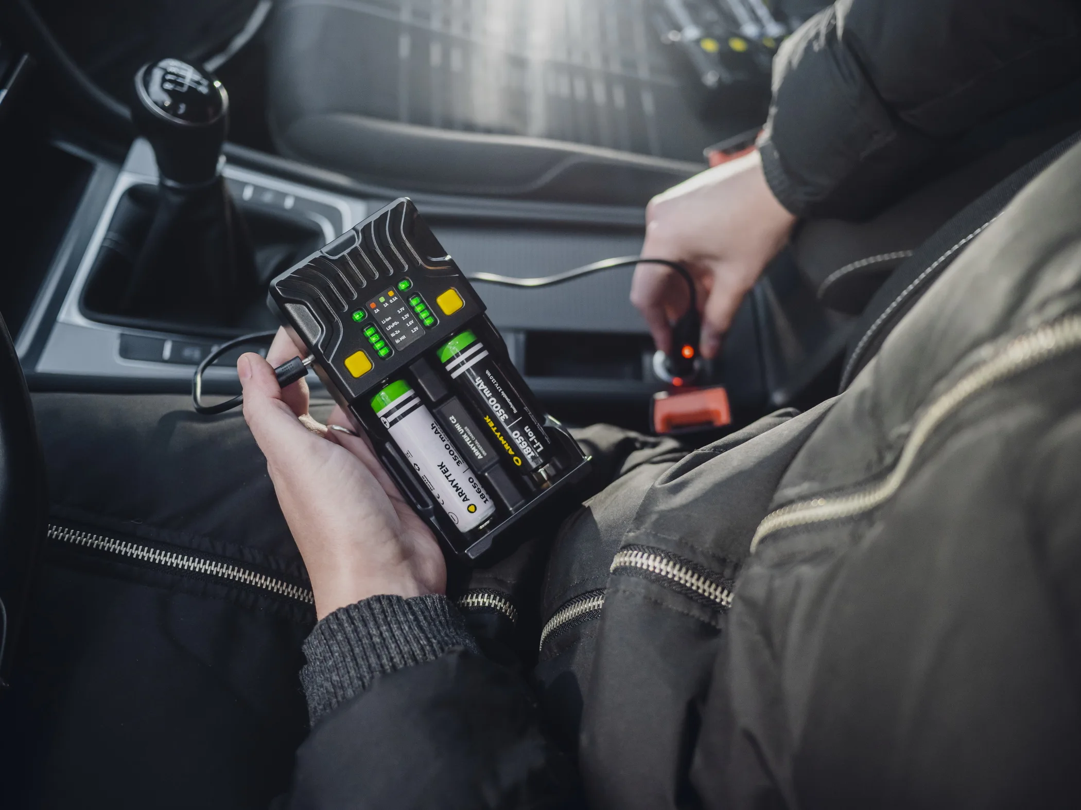 Armytek uni. Зарядка армитек уни-2. armytek charger uni c2 инструкция на русском языке.