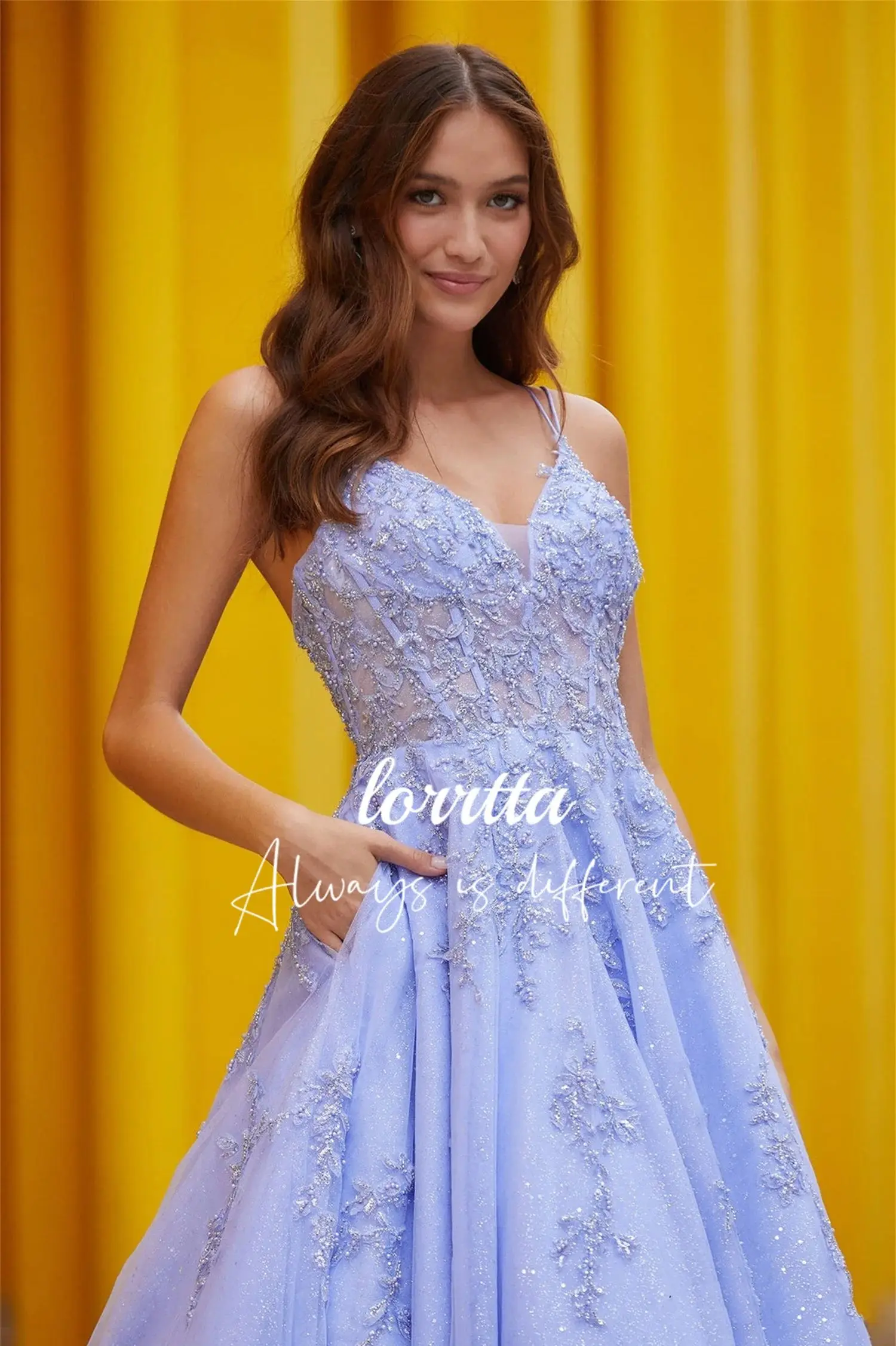 Lorrtta сиреневое Пышное Бальное Платье-трапеция на бретелях-спагетти с аппликацией