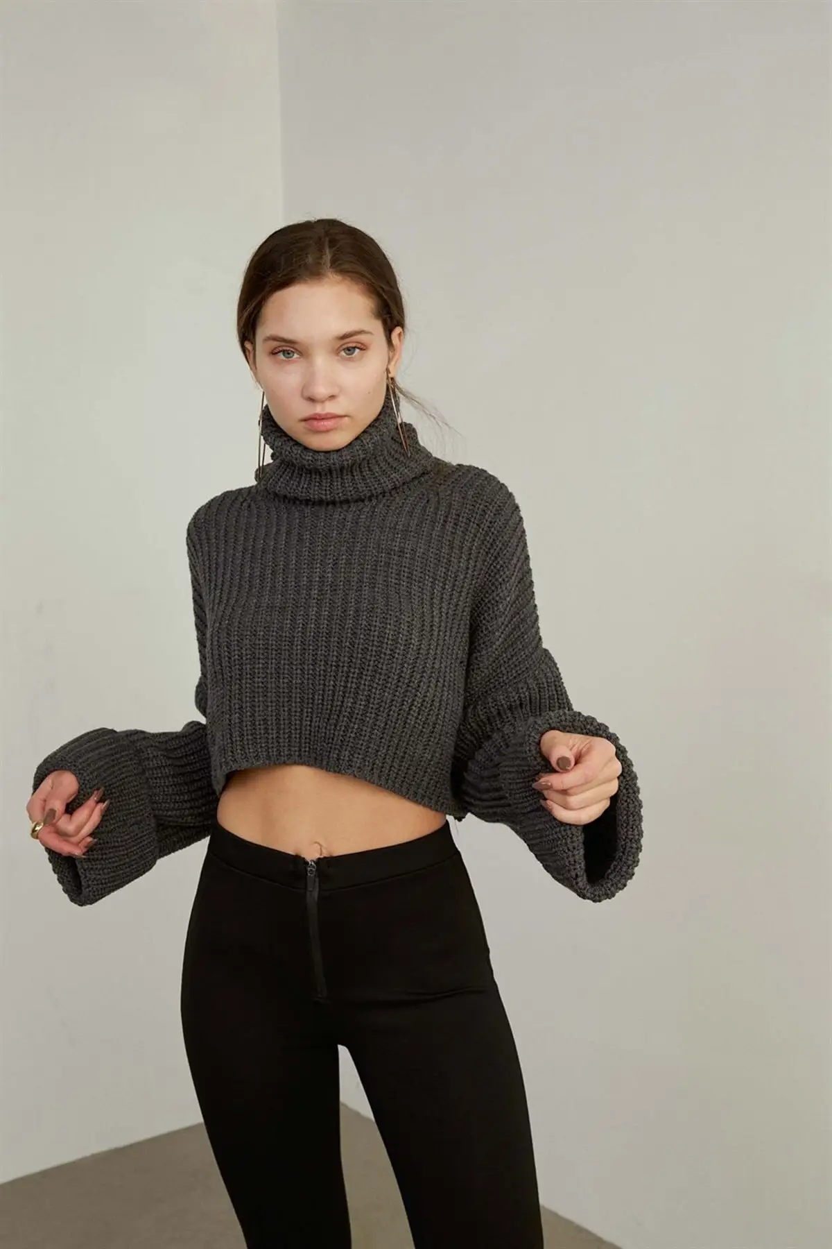 Рисунок 5 - Женский однотонный СВИТЕР оверсайз