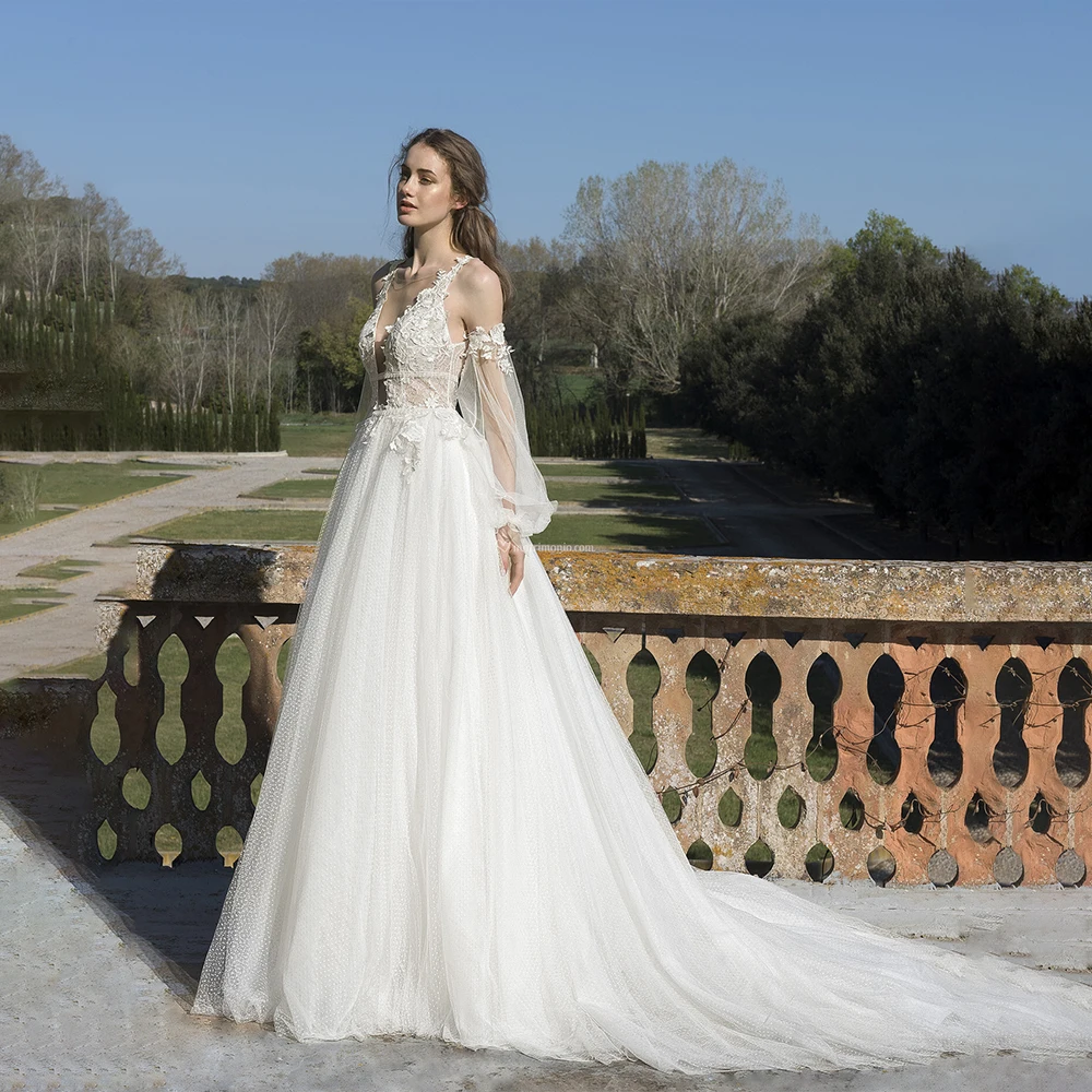 

Cathedral V Neck Strap 2022 New Lace Appliquéd Tulle Long Sleeves Open Back Design Floor Mopping Bridal Wedding Dress
