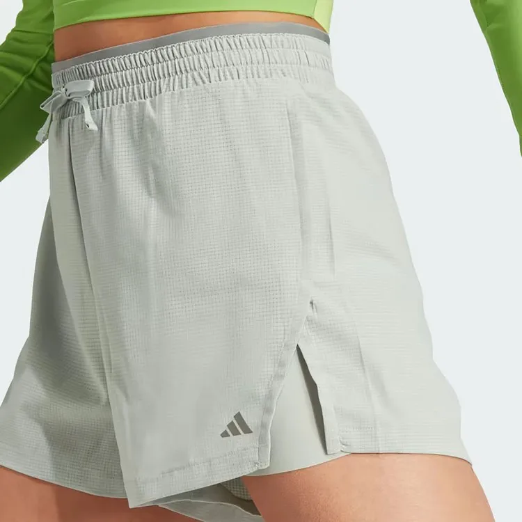 Рисунок 5 - Женские повседневные шорты Adidas