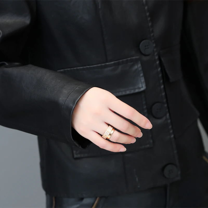 2022 new short women's fashion women's button motorcycle leather ladies sheepskin jacket jacket in autumn and winter