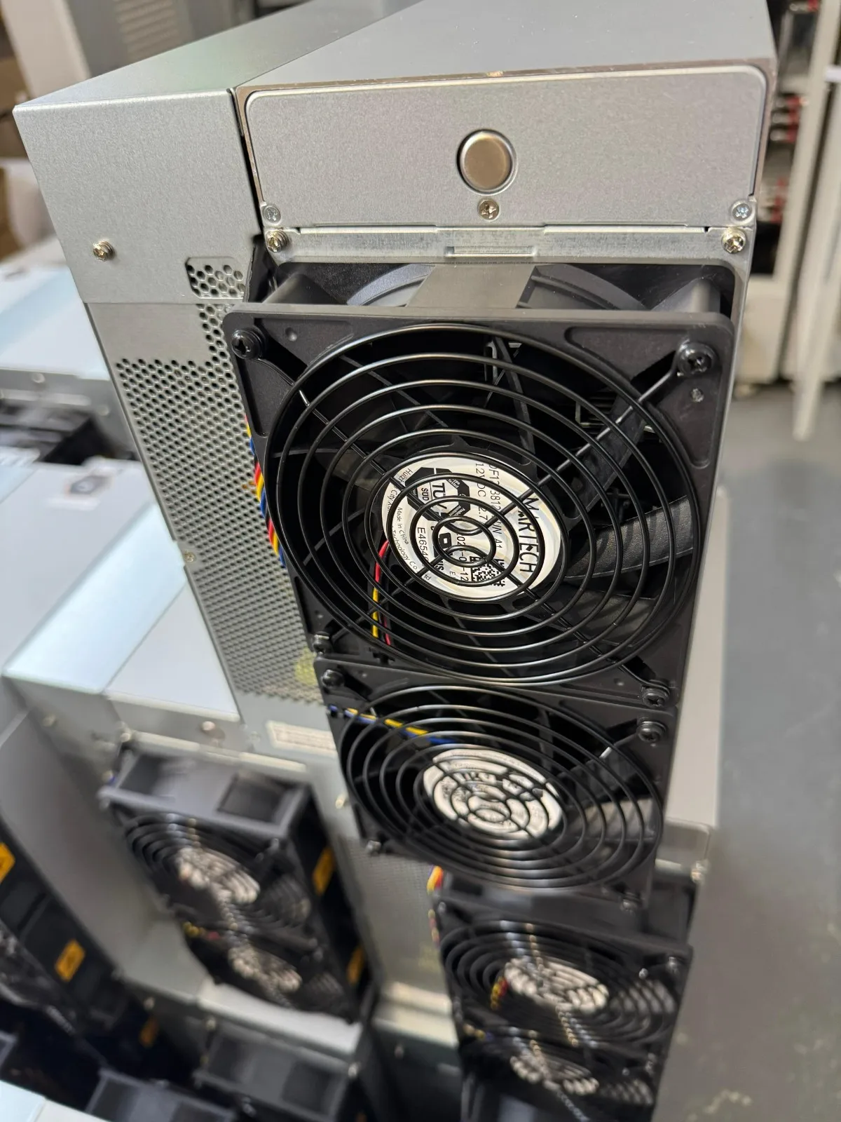 Фото Bitmain Antminer S19k Pro 110TH/s 2760W Биткоин ASIC-майнер BTC 110T №3