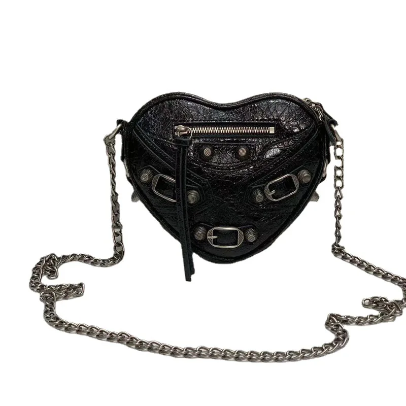 

2023 New Year style love bag rivets niche high-grade sense sweet cool mini bag cross-body chain bag leather female