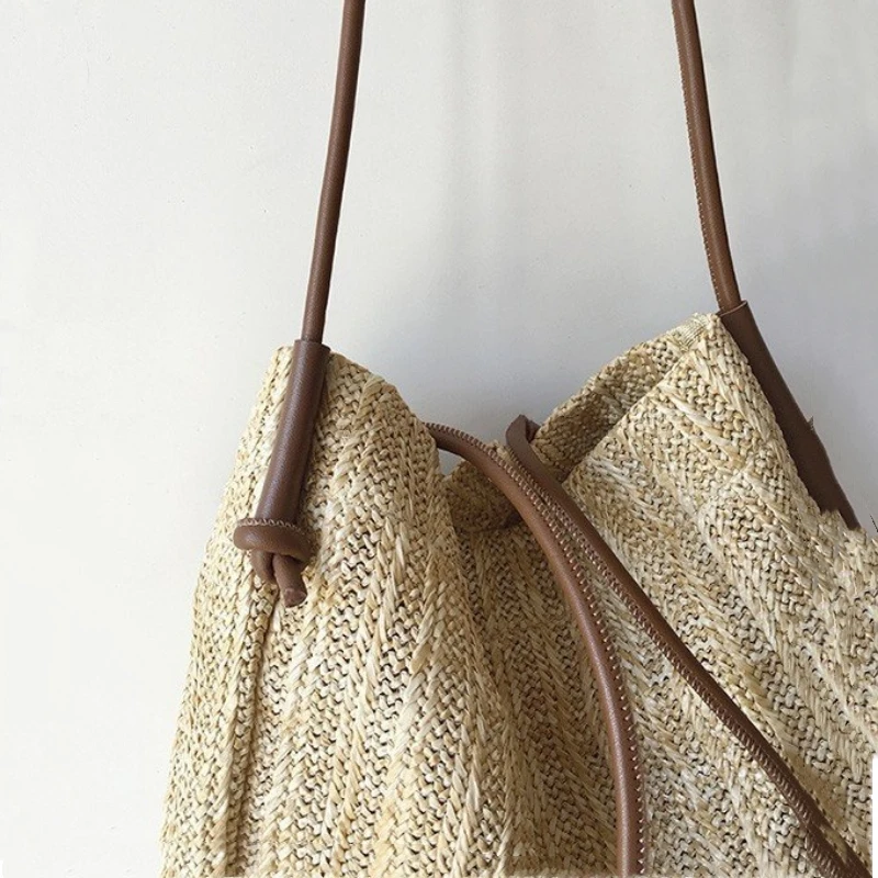 Ins Retro Braided Tote Resort Wind Straw Braided One Shoulder Large Capacity Shopping Bag Beach Composite