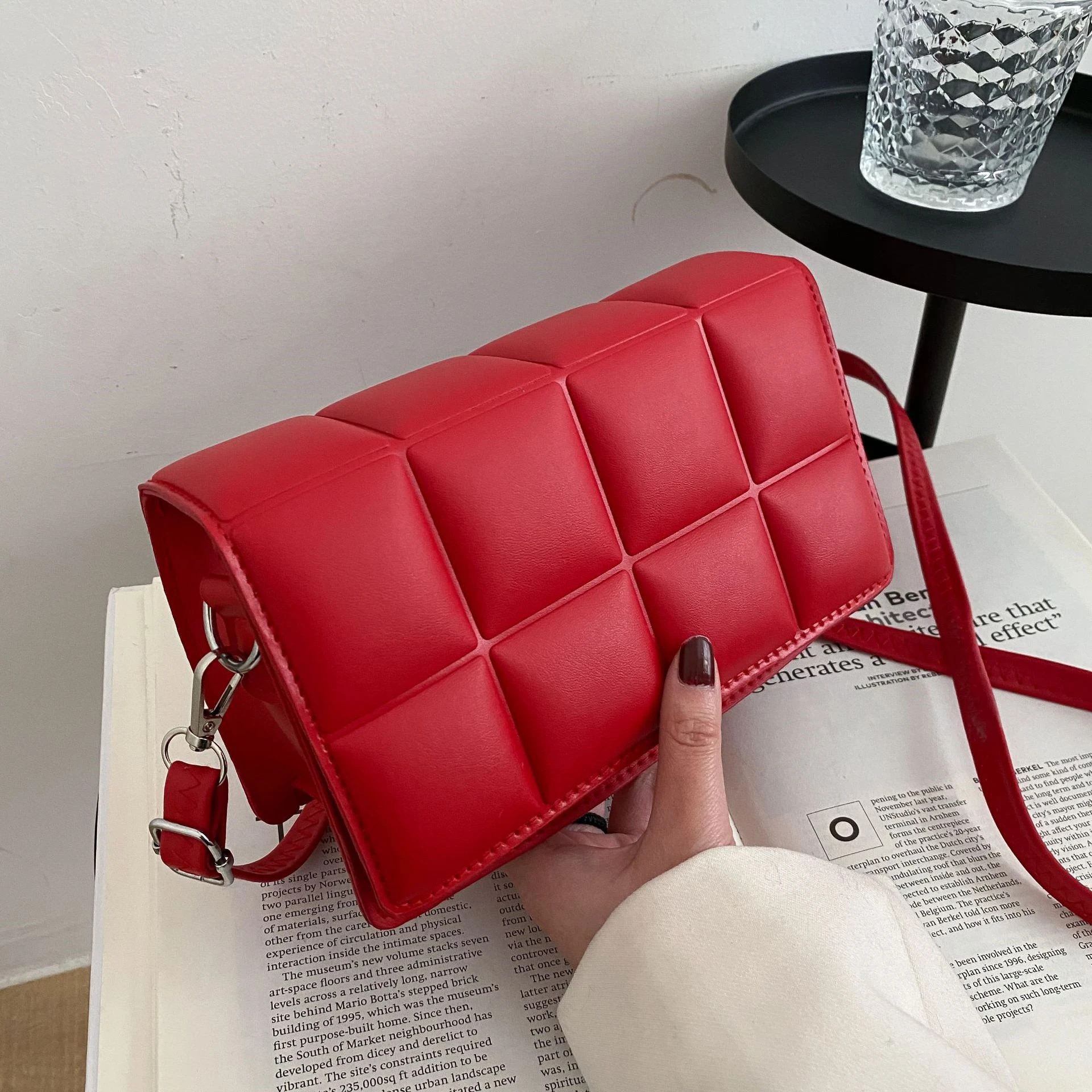 

Shoulder Wild Trend New Spring New 2022 Design Ladies Women Bag Plaid Bag Fashion Handbag Luxury Bag Square Messenger Small
