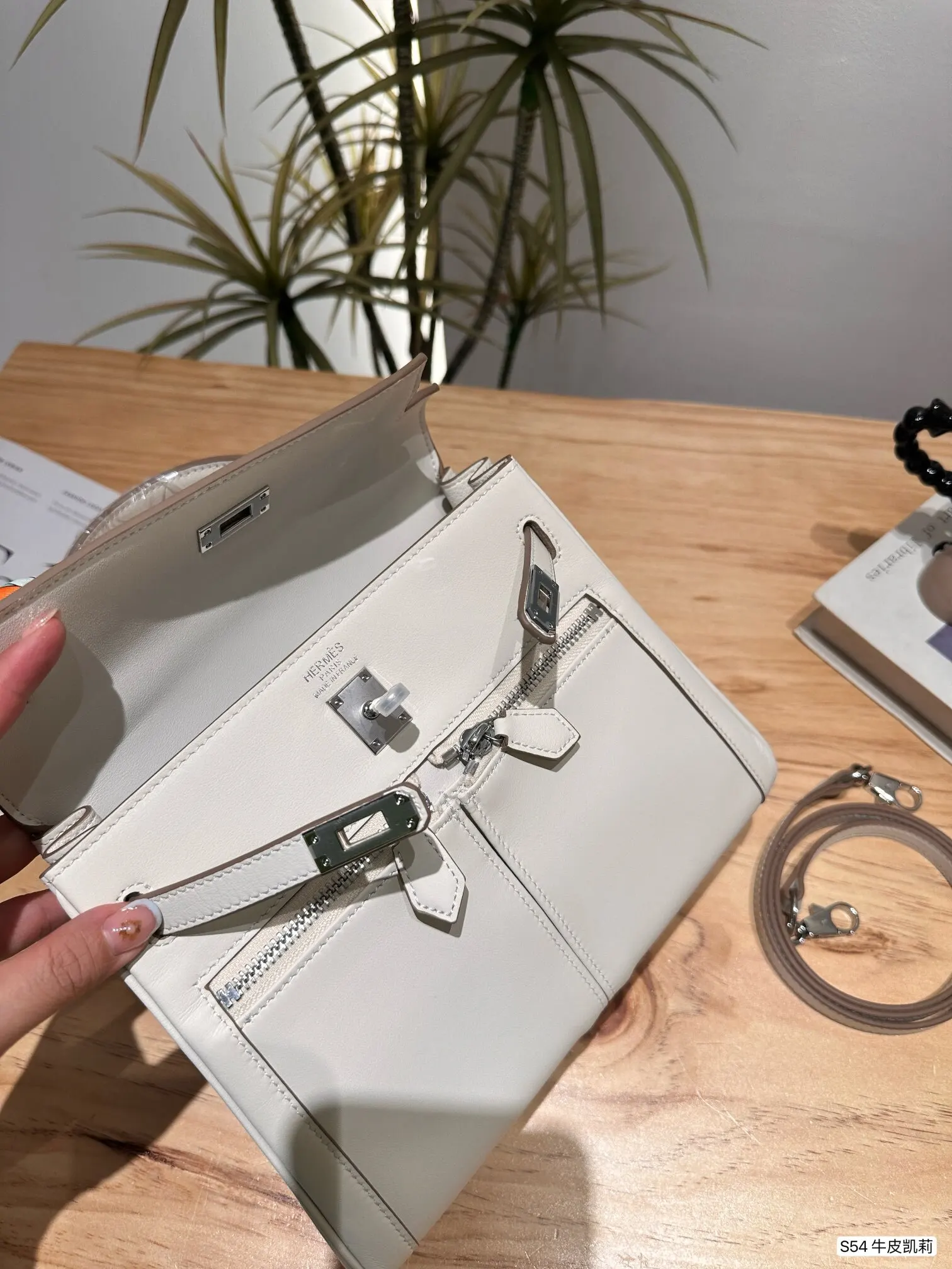 1: 1 Копирование в стиле Hermes Новый карманный воротник Многофункциональный удобный