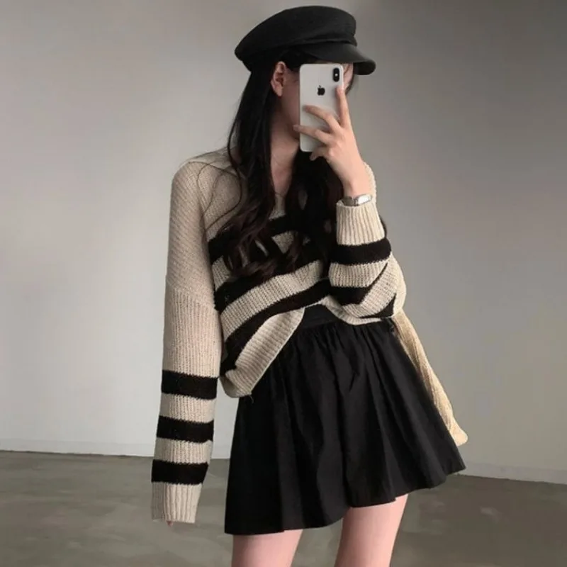 Женский ТрикоТажный Свитер-поло С Длинными Рукавами В Полоску