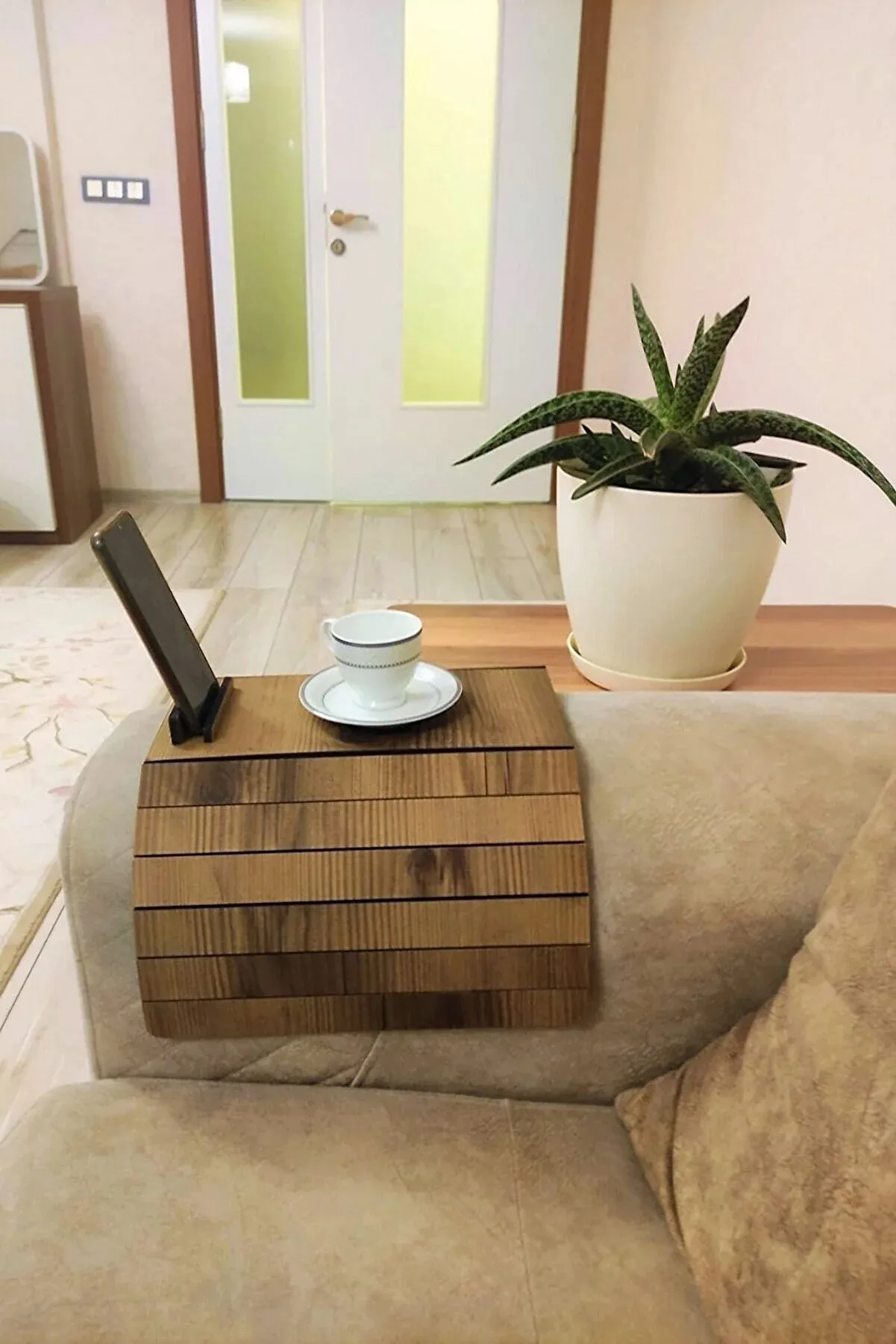 

Wooden Side Table Sofa Tray Coffee Tea Water Holder Foldable Couch Arm Edge Portable Organizer Armrest Pad Decorative Home Base