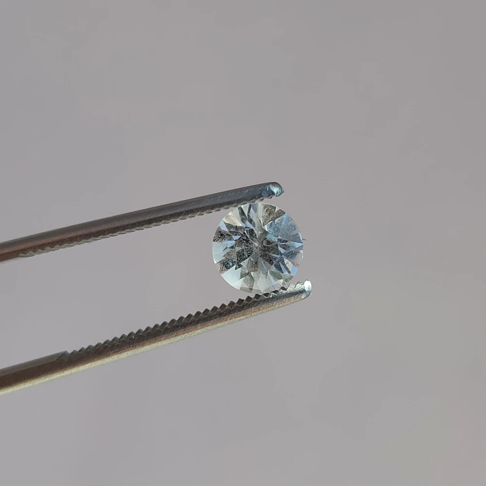 Рисунок 4 - Ограненный Фенакит