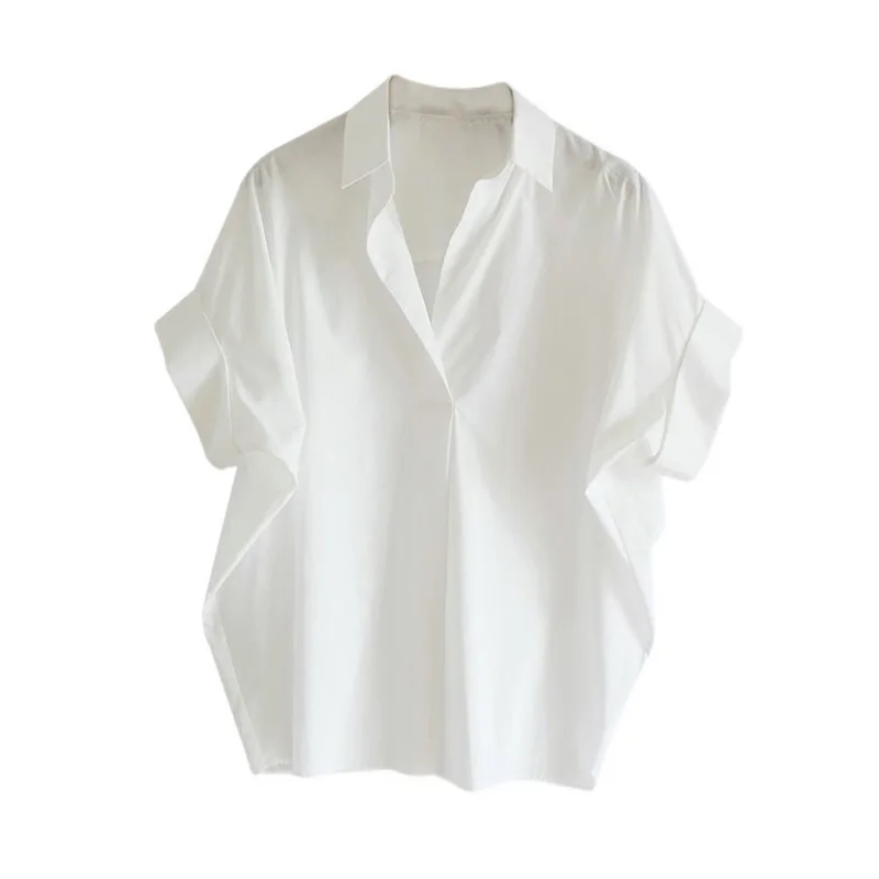 Женская блузка с рукавами летучая мышь и воротником лацканами