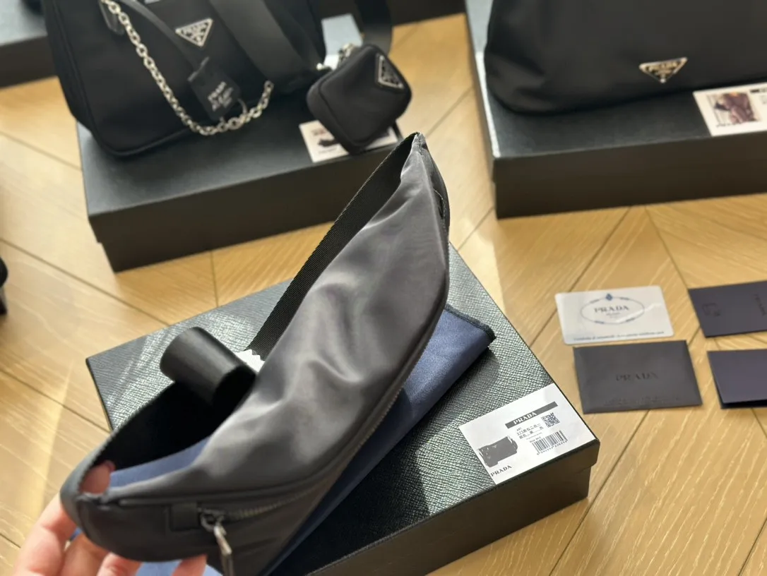 Нейлоновая Сумка В Стиле 35см*16см