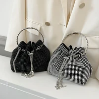 fashion wholesale 2022 new retro metal handbags simple casual one shoulder womens messenger bucket bags