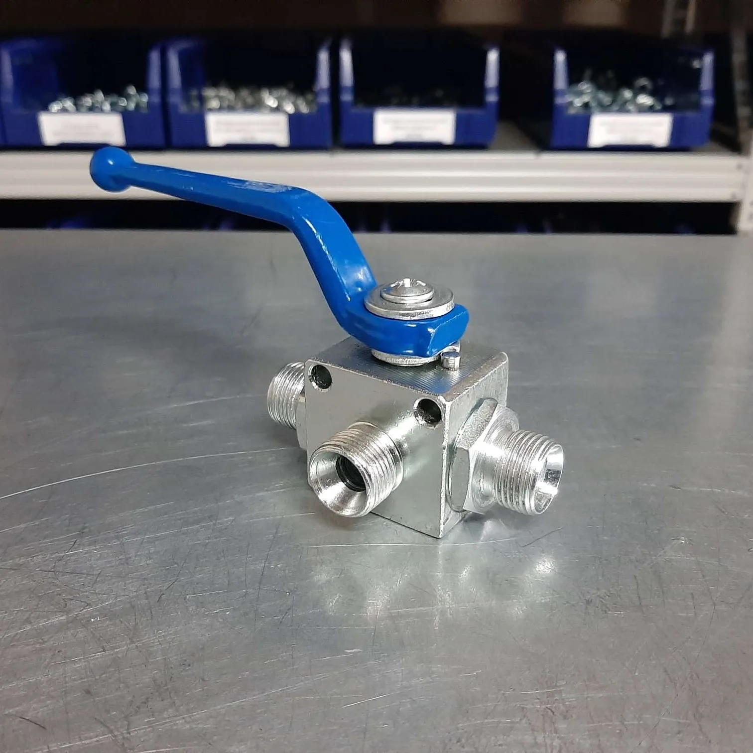 Кран гидравлический трехходовой (3/4) 00-00001087. Кран гидравлический 3-х ходовой s 24 (м20х1,5). Кран 3х ходовой м22 гидравлический. Кран гидравлический 3-х ходовой 359. 3 ходовой гидравлический.