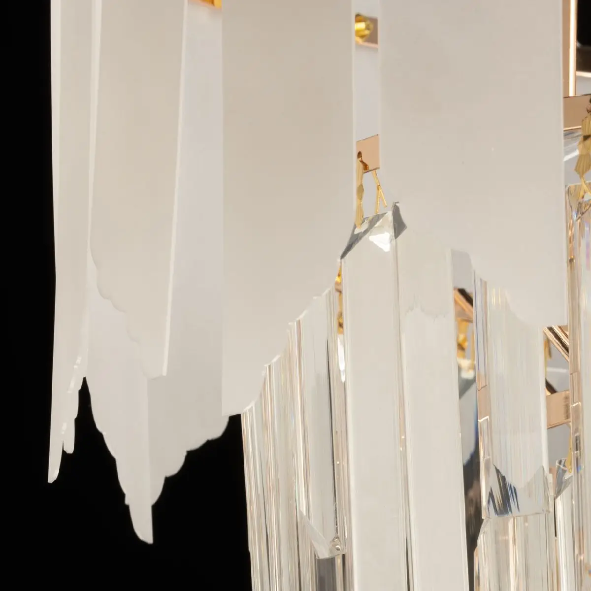 Подвесная люстра tkraM eD Бриз 608910111