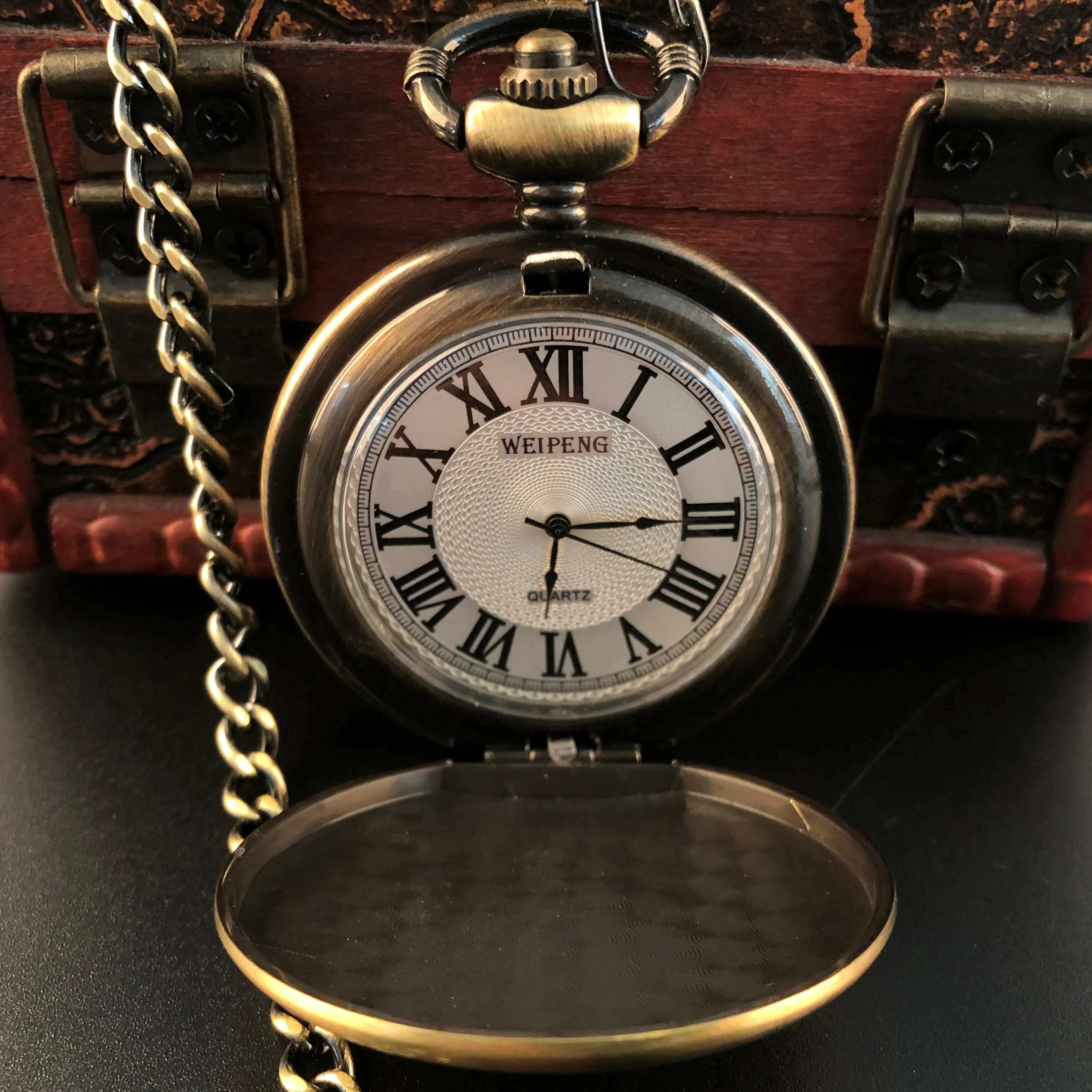 Рисунок 2 - Часы наручные мужские кварцевые с гравировкой