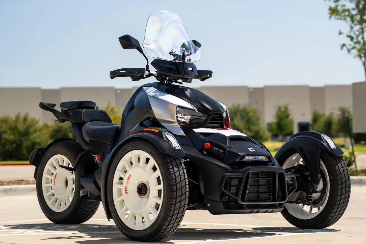 

2022 Can-Am Spyder F3 Limited Chrome Wheels