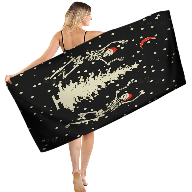 

Танцевальный скелет, Рождественская елка, снежинки, ужасно темное рождественское быстросохнущее полотенце от Ho Me Lili, подходит для фитнеса, плавания и т. д.