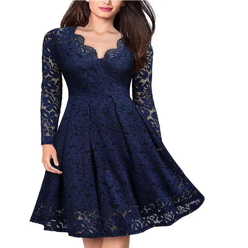 копия 1:1 2024 Кружевное женское платье с V-образным вырезом и большим подолом