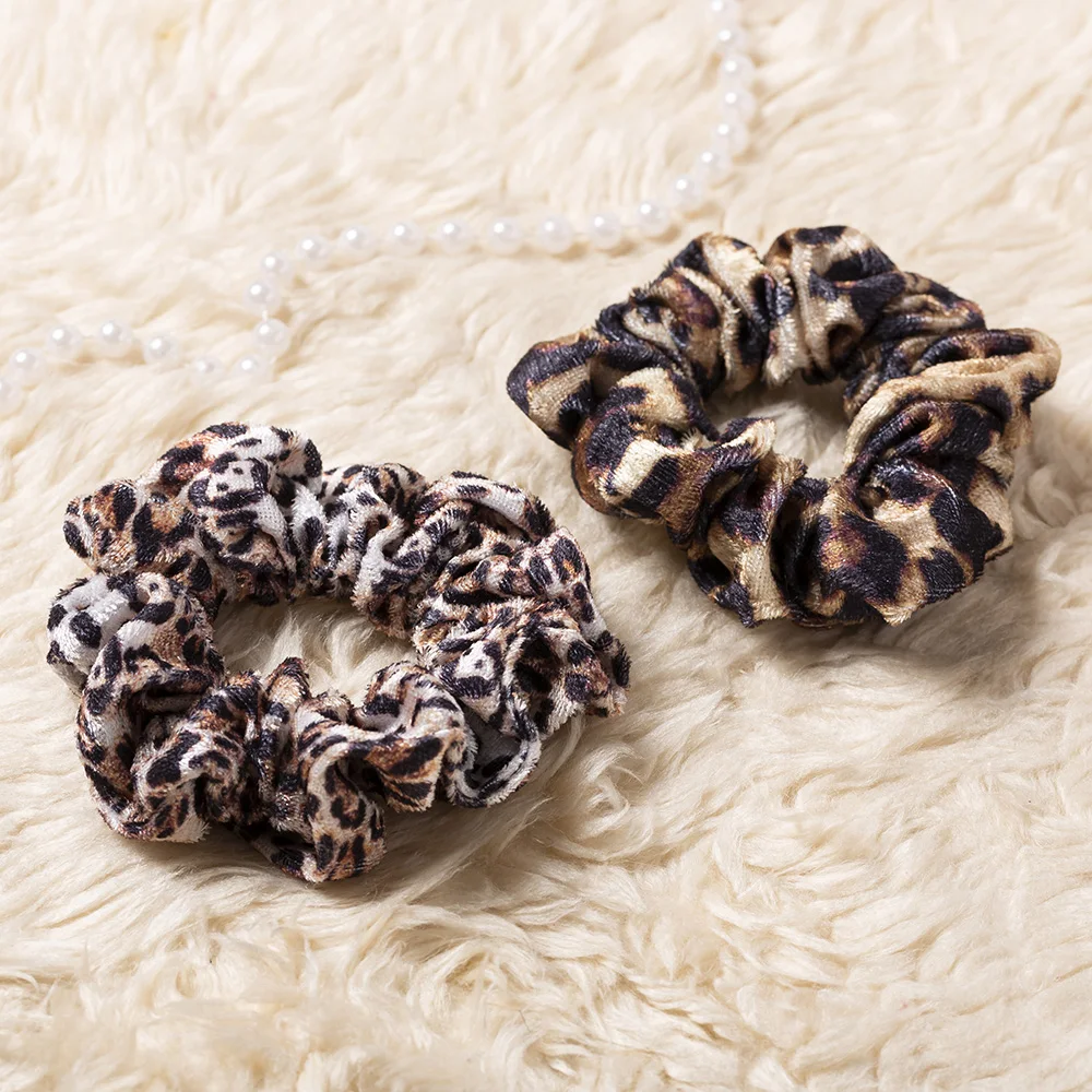 

Women 2 Pcs/Suit Velvet Scrunchies Vintage Leopard print Elastic Fashion Hair Accessory Rubber Kombin Color Buckle Seti