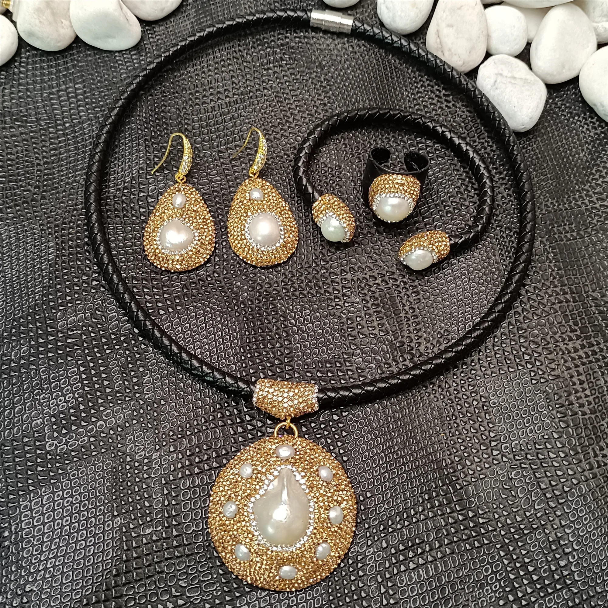 

Natural Pearl Rhinestone Leather Ring Bracelet Earring Necklace Pendant Set Female Personality Fashion Trend Simple Jewelry
