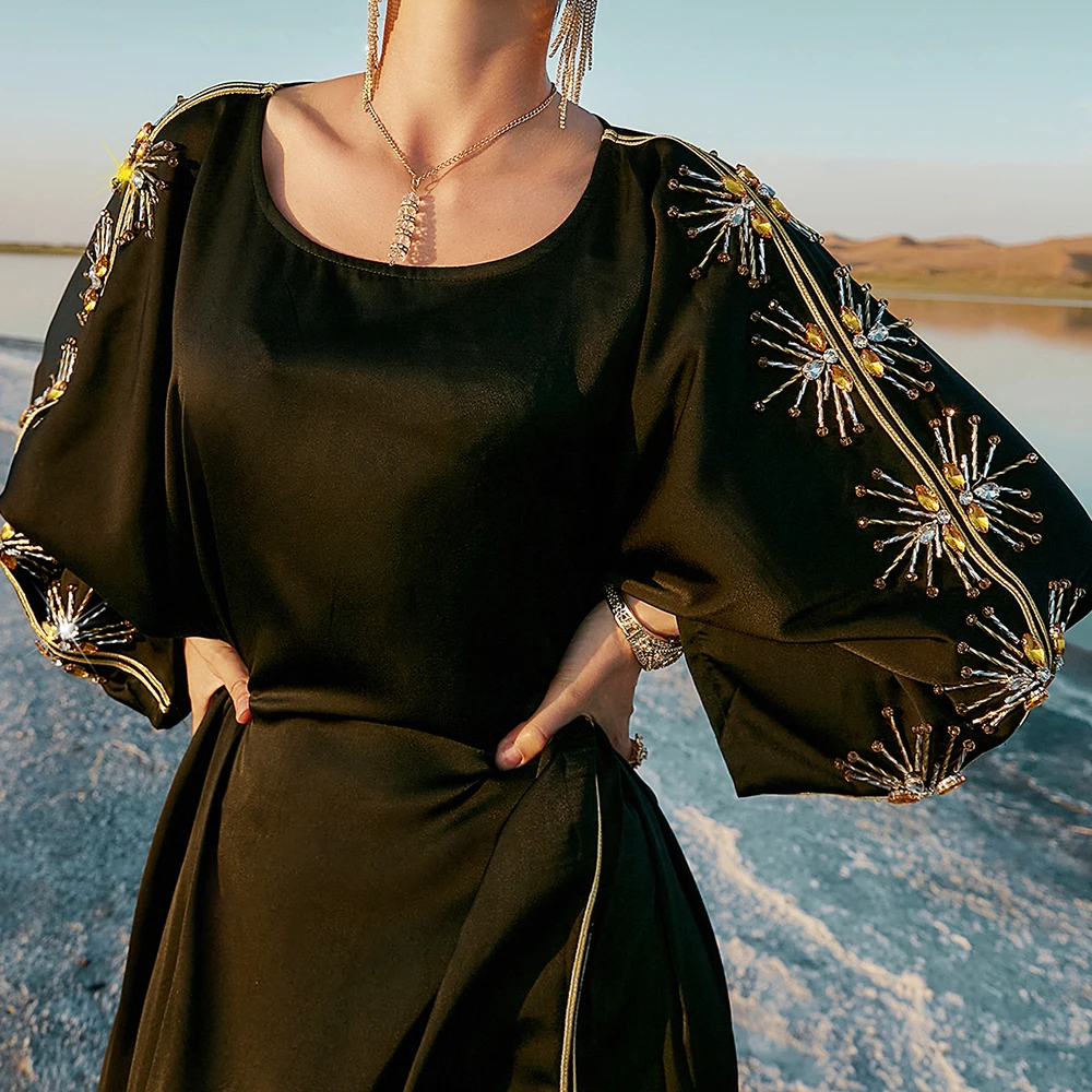 

BA7076 Black Satin Irregular Bat Shirt Women's Robe Hand Sewn Drill Cape