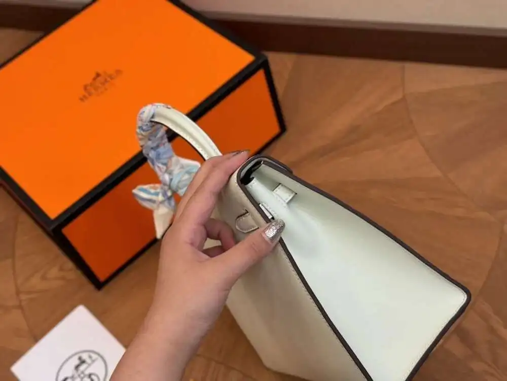 Новая Сумка На Плечах |