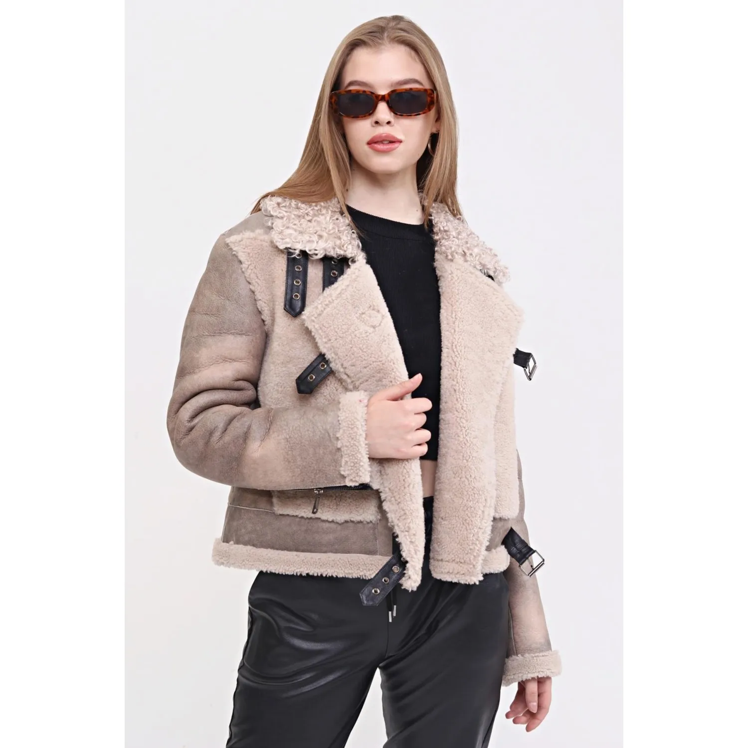 Рисунок 2 - Leatinn Бежевые женские потертые