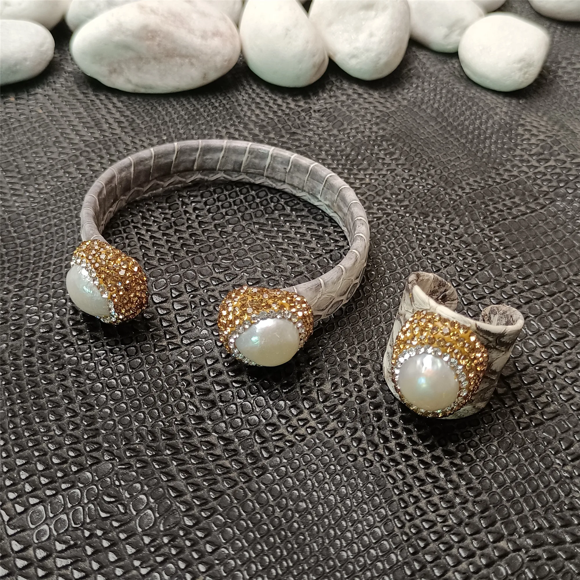 

Natural Baroque Pearl Rhinestone Leather Ring Bracelet Set Ladies Classic Timeless Noble Elegance Jewelry