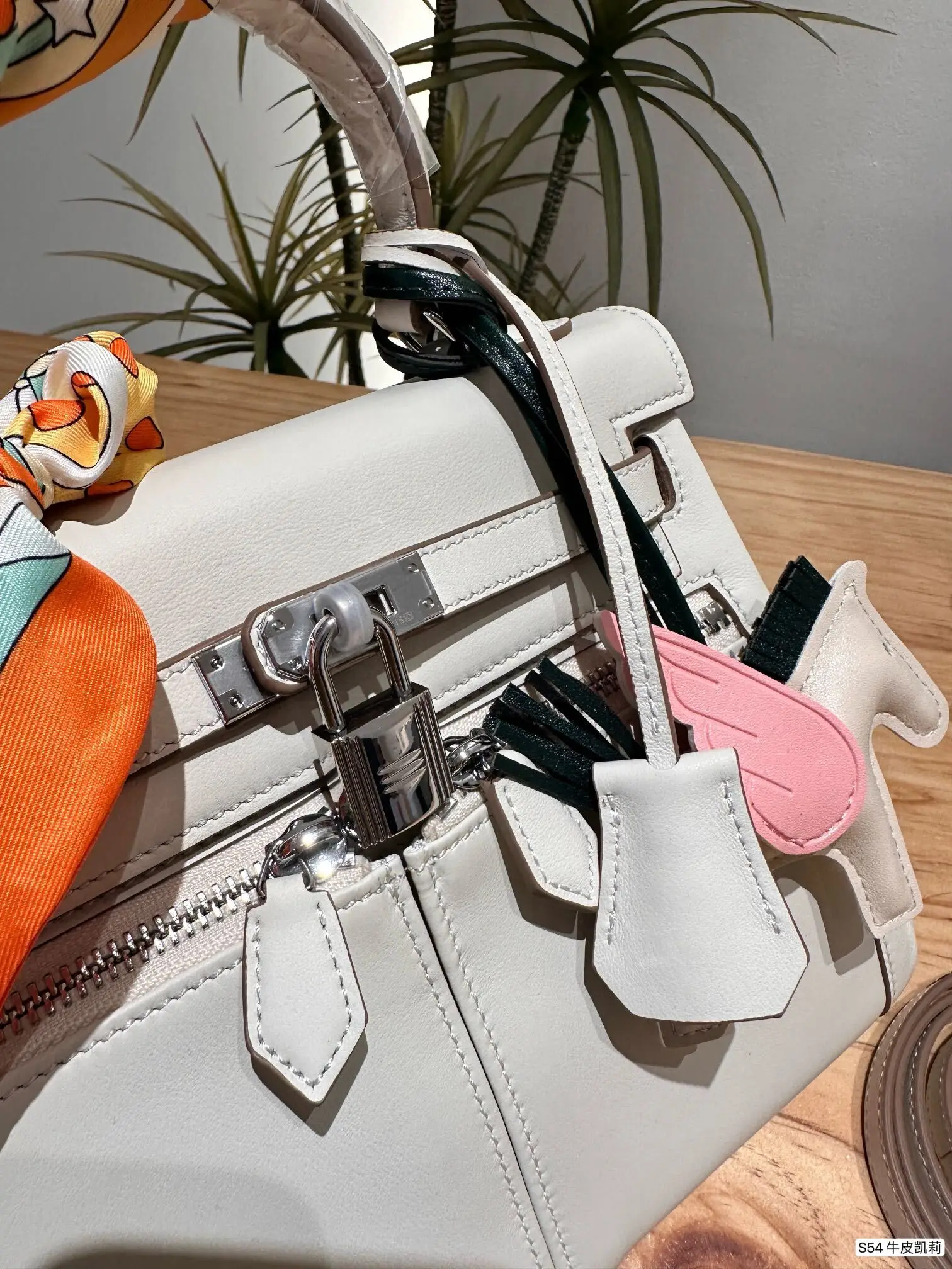 1: 1 Копирование в стиле Hermes Новый карманный воротник Многофункциональный удобный