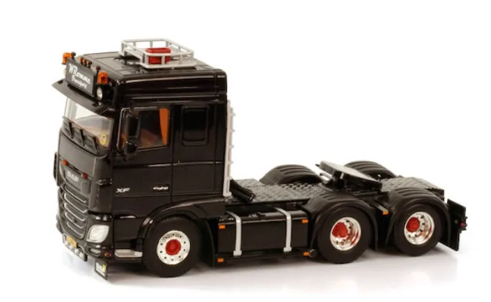 

WSI 1:50 DAF XF MY2017 6X2 01-3391 B66