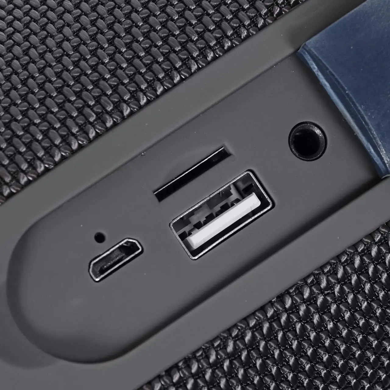 Колонка порт. Digma S-25 серый 10W 1.0 BT/3.5Jack/USB 2400mAh (SP2510G) |