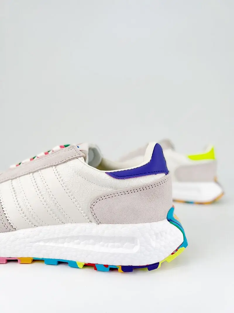 кроссовки Adidas