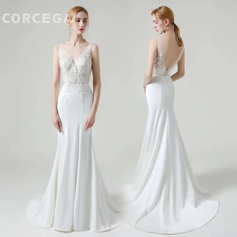 

Trumpet/Mermaid V-neck Satin Court Train Backless Wedding Dress
