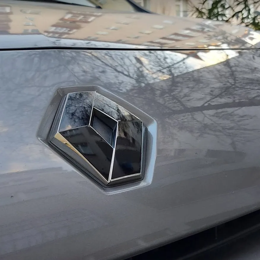 

Renault Clio 5 Emblem Sticker for Set -Vi̇ni̇l Foil-Adhesive Decal-Wash and Pressure Water-Resistant