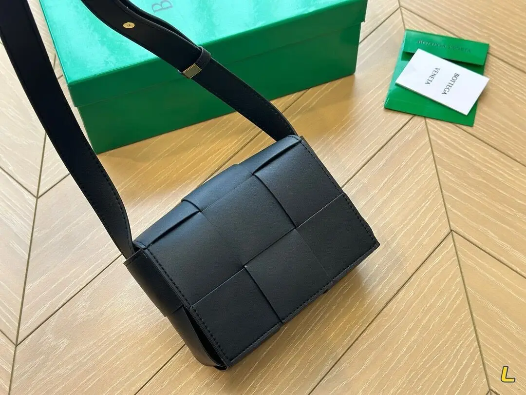 Bottega Veneta Стиль 17 * 12 cm Черные коробки для вязания кожаных кронштейнов