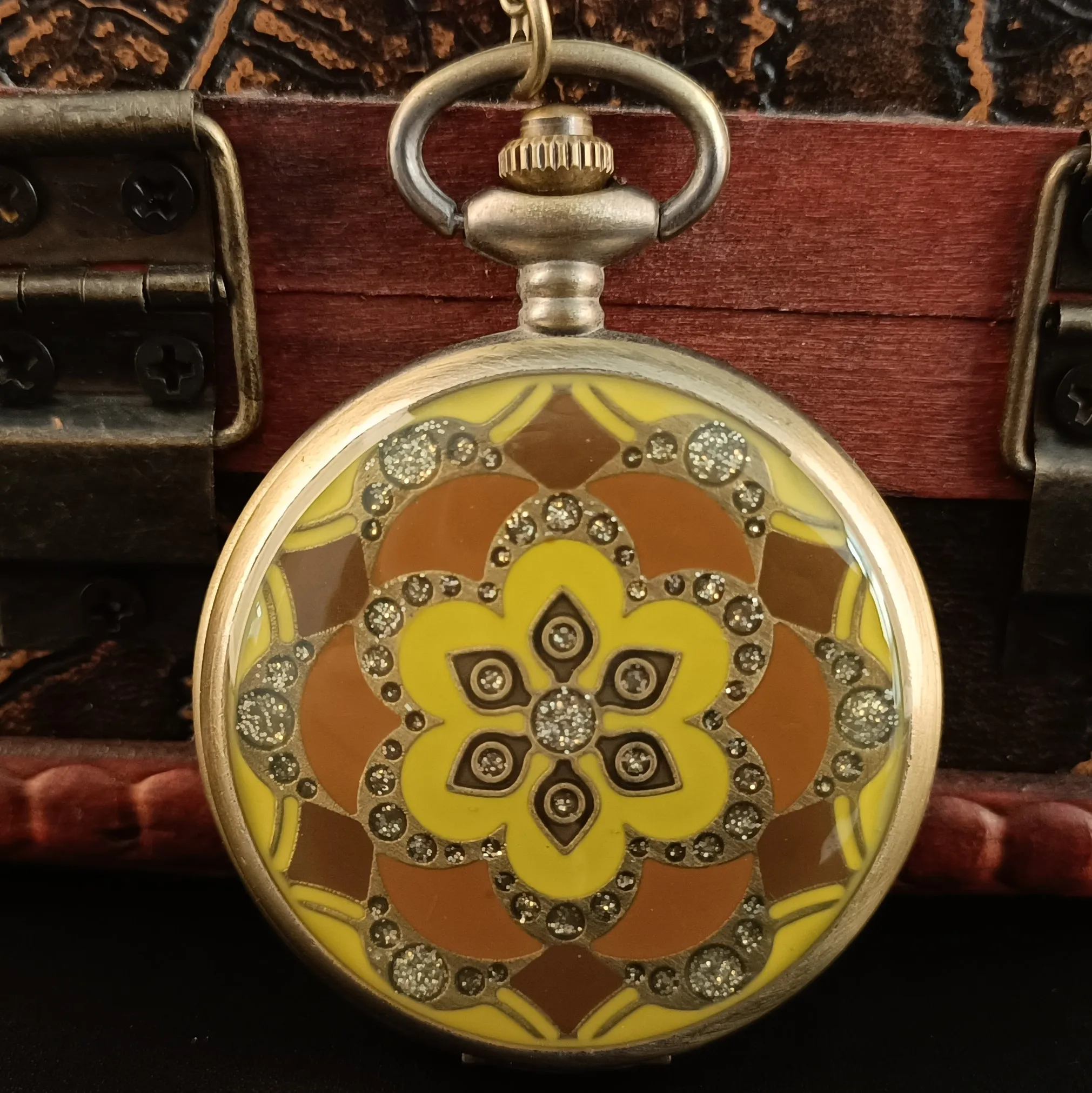 

Antique Bronze Jade Pocket Watches for Women Girl Friend Mother Gifts Fashion Necklace Quartz Clock Pendant with Chain