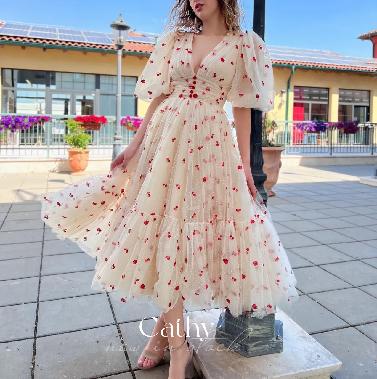 

Cathy Strawberry Patch Midi Dress Tulle Evening Dress V-Neck Puff Sleeves Polka Dot Homecoming Prom Dress Vestidos De Fiesta