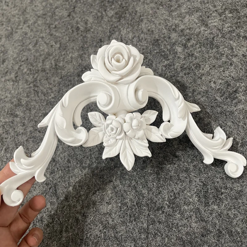 

Цельный французский потолок, декоративный уголок, цветочный шкаф, декоративные цветочные двери и окна, декоративное украшение на крышу с цветами