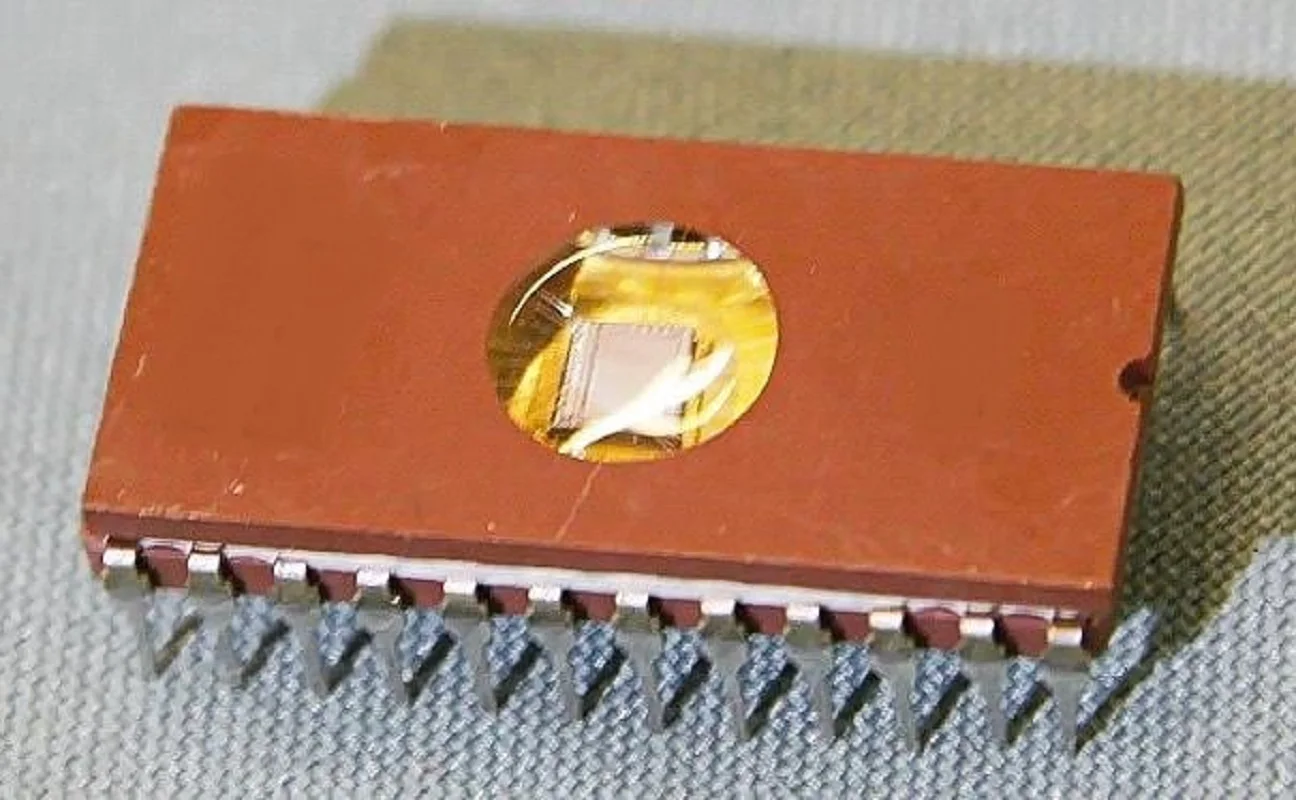 Микросхемы россии. Кс573рф2. Микросхемы кс531. Микросхема кс1566хл3. Микросхемы завода Альфа.